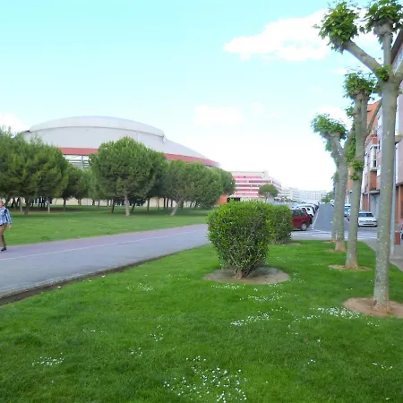 Logrocity Puerta Del Ebro Parking Privado Gratis Logroño Buitenkant foto